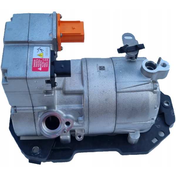 تصویر محصول کمپرسور کولر آئودی Q4 e-tron 40 سال 2024